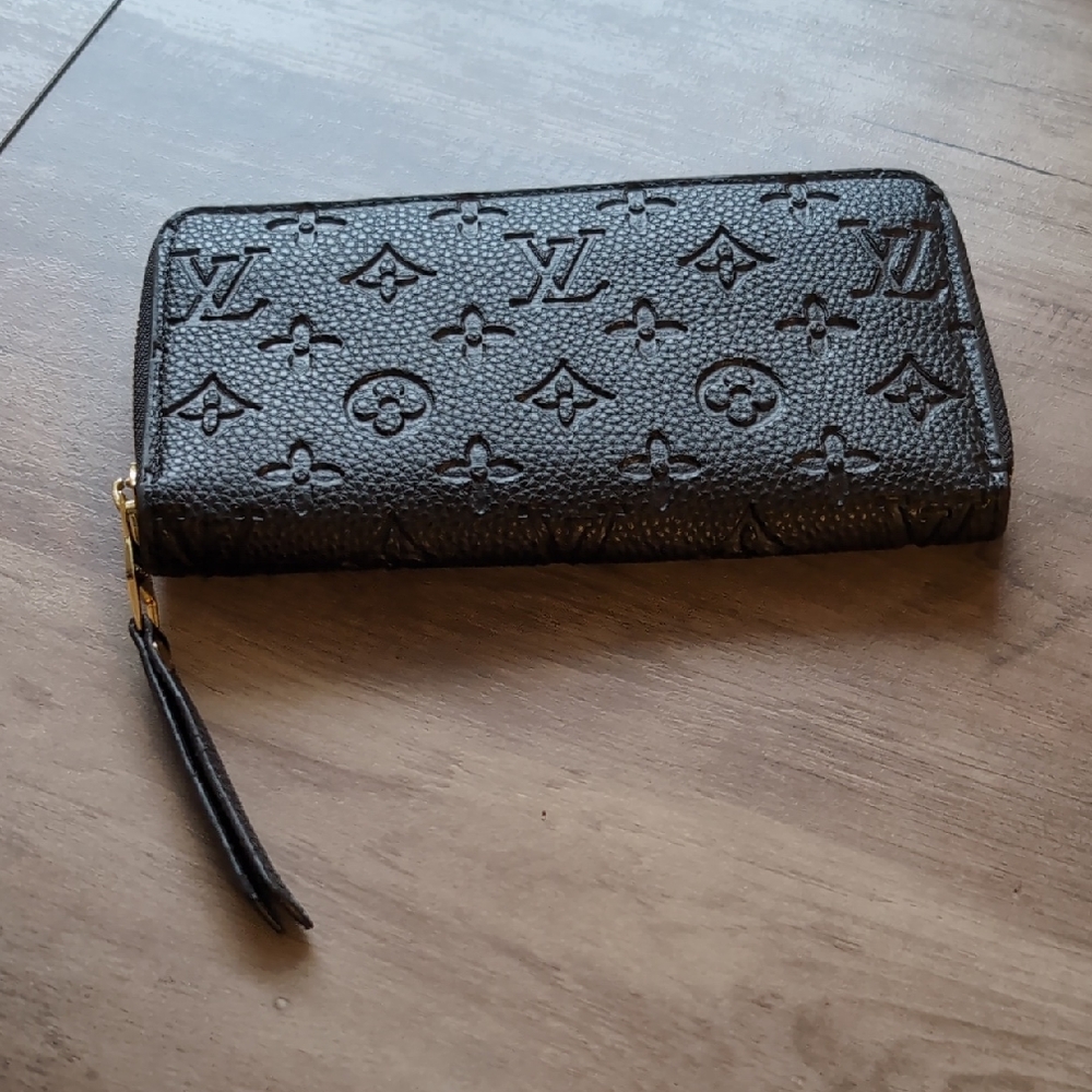 Black Embossed Zipper Wallet With LV Logo